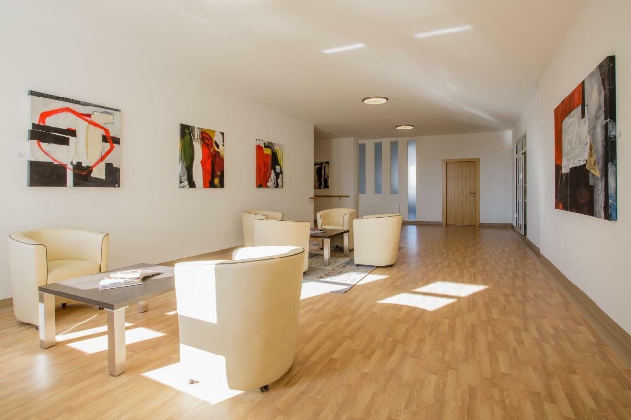 Health Vital Comfort Guestrooms Wels Exterior foto
