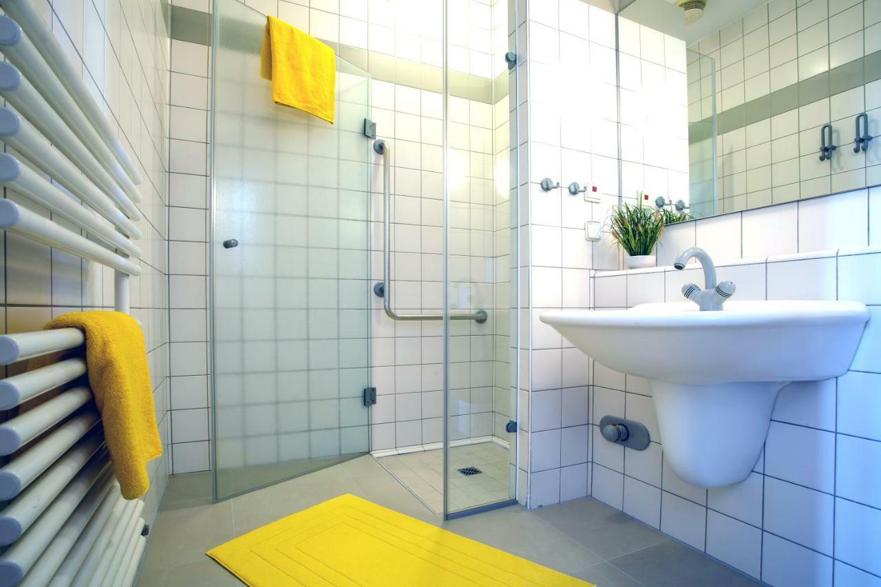 Health Vital Comfort Guestrooms Wels Exterior foto